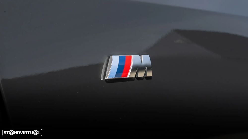 BMW 330 e Pack Desportivo M Pro Auto - 52