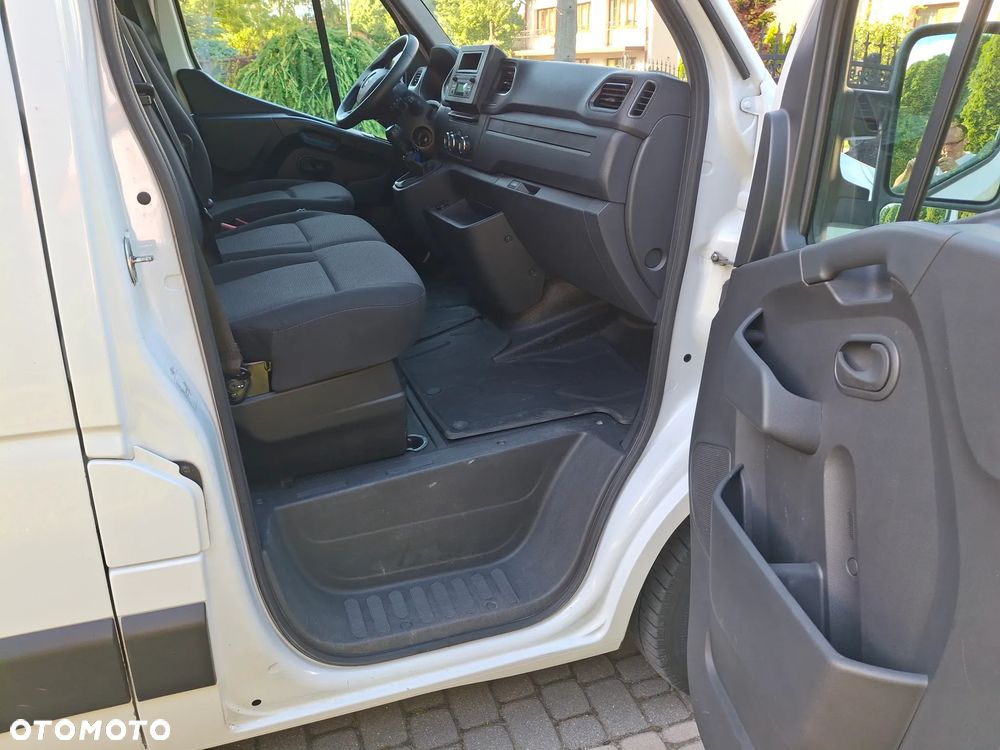 Renault Master 2.3 D 136 KM Salon PL - 22