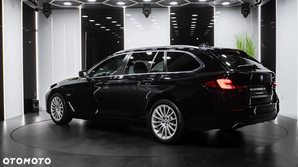 BMW Seria 5 530e PHEV - 5
