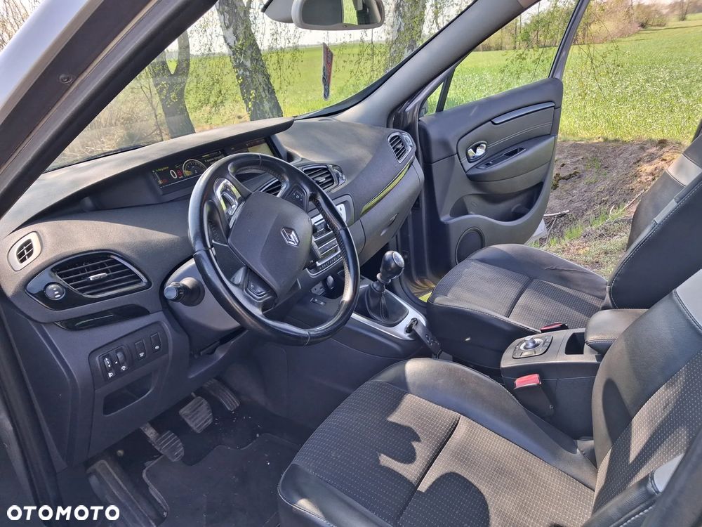 Renault Scenic Energy dCi 110 S&S Bose Edition - 11