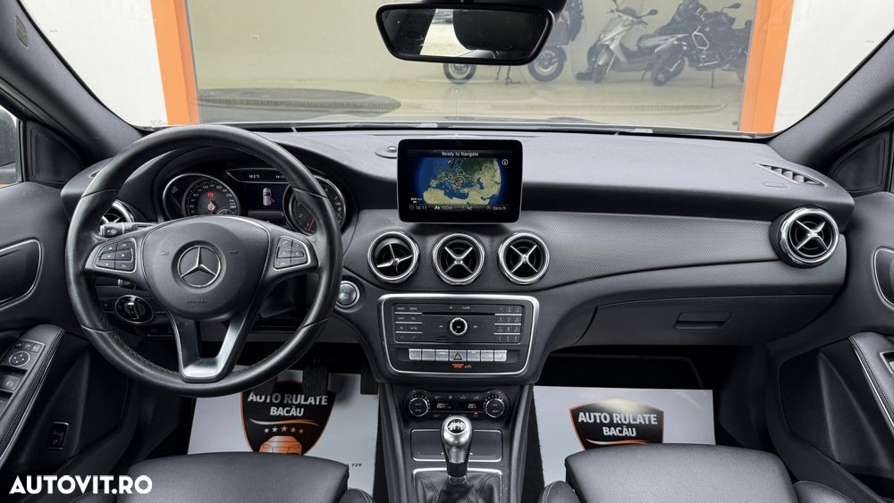 Mercedes-Benz GLA - 8