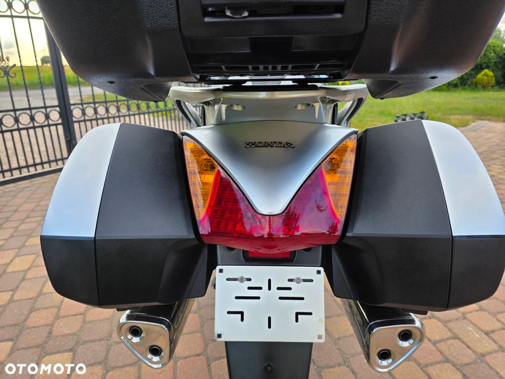 Honda ST - 25