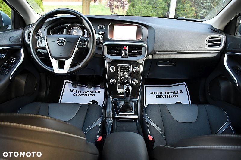 Volvo V40 T3 Momentum - 26