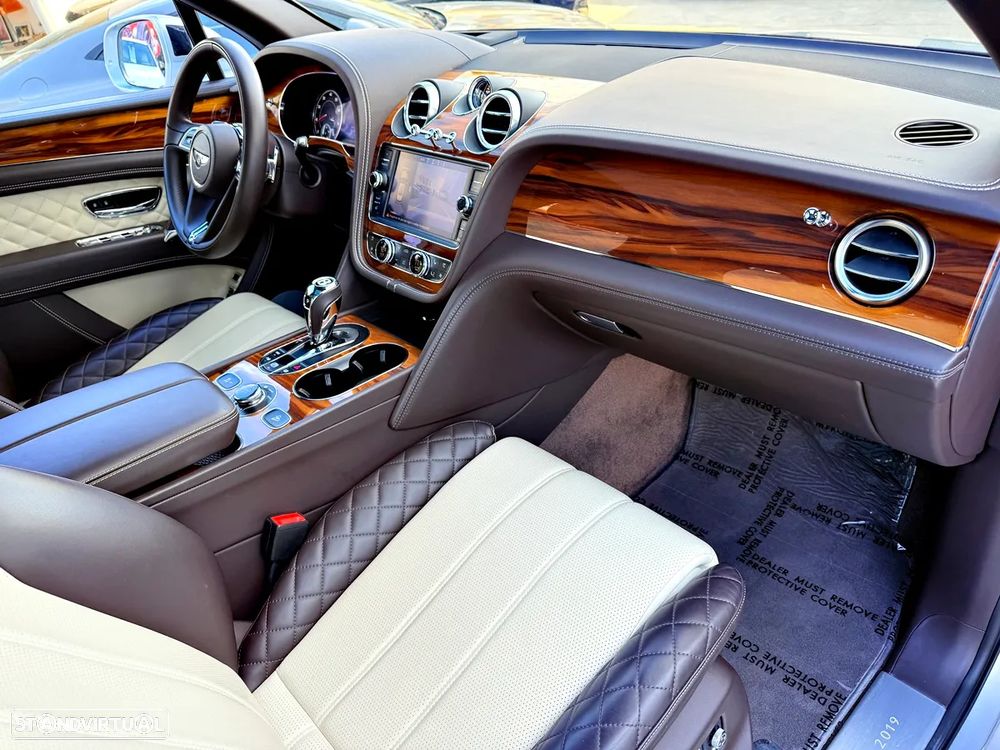 Bentley Bentayga V8 - 28
