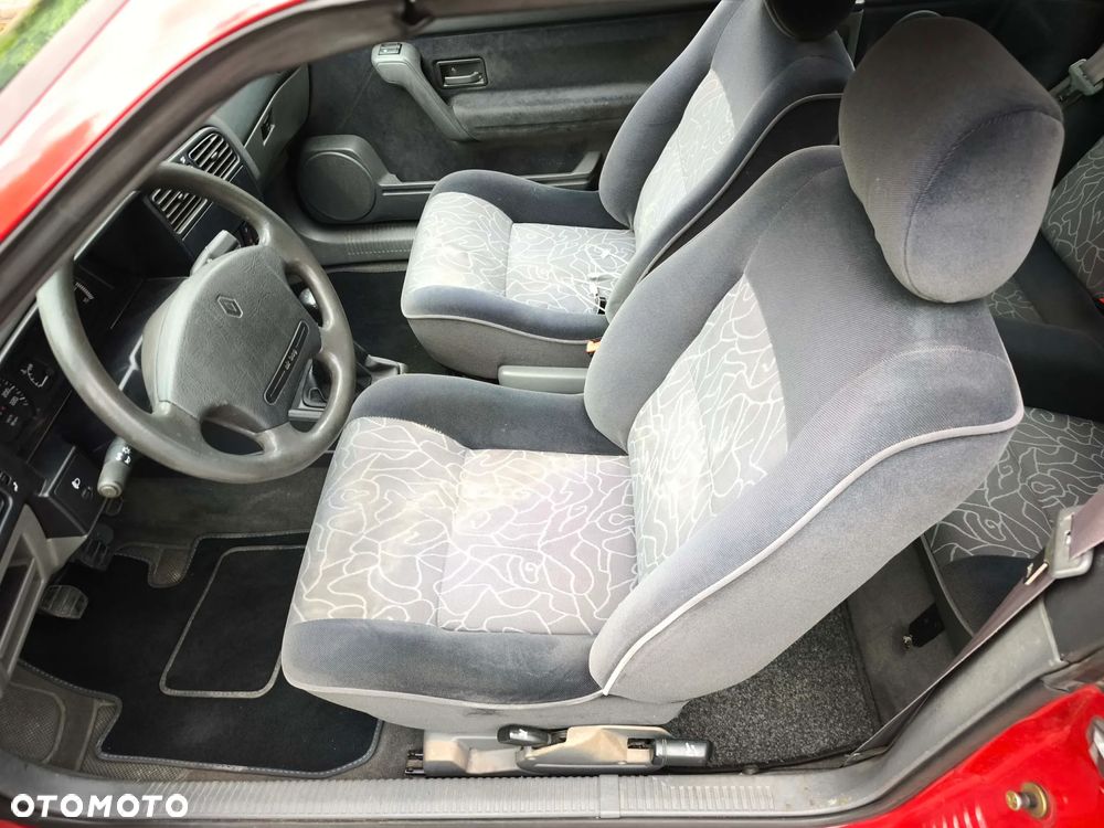 Renault 19 1.8 - 25