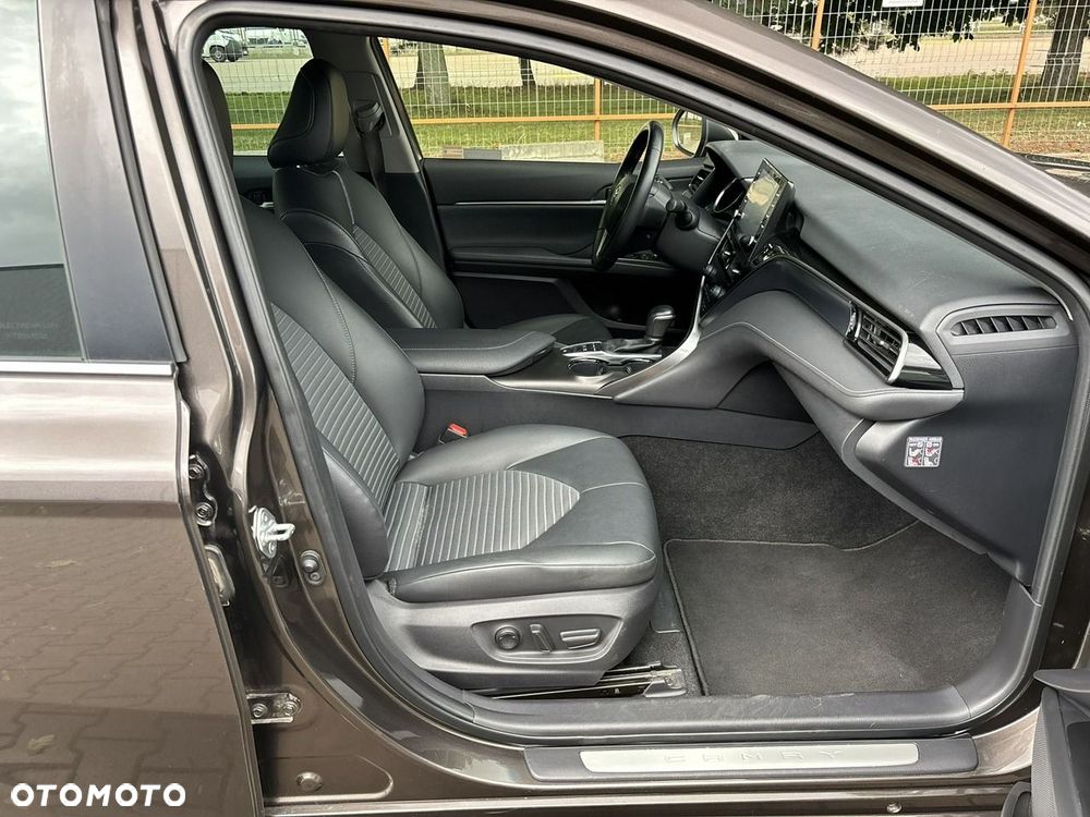 Toyota Camry 2.5 Hybrid Prestige CVT - 15