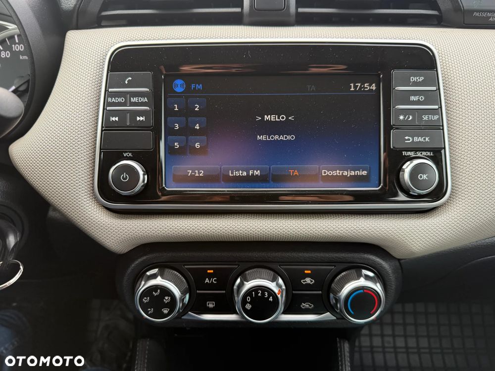 Nissan Micra 1.0 Visia - 27