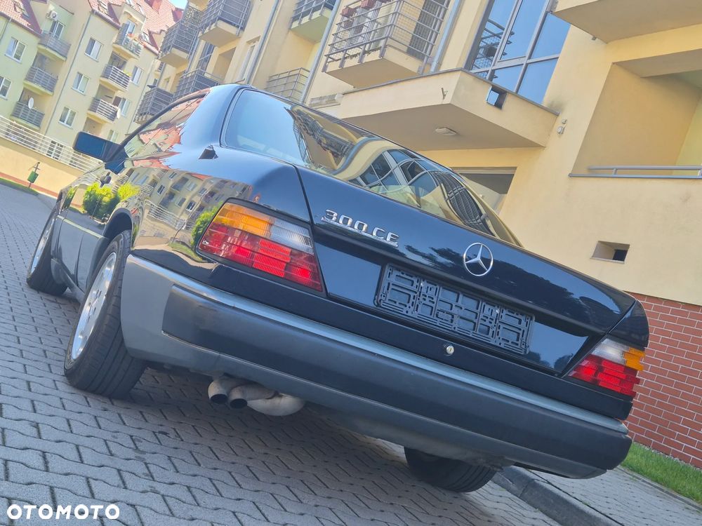 Mercedes-Benz W124 (1984-1993) - 16