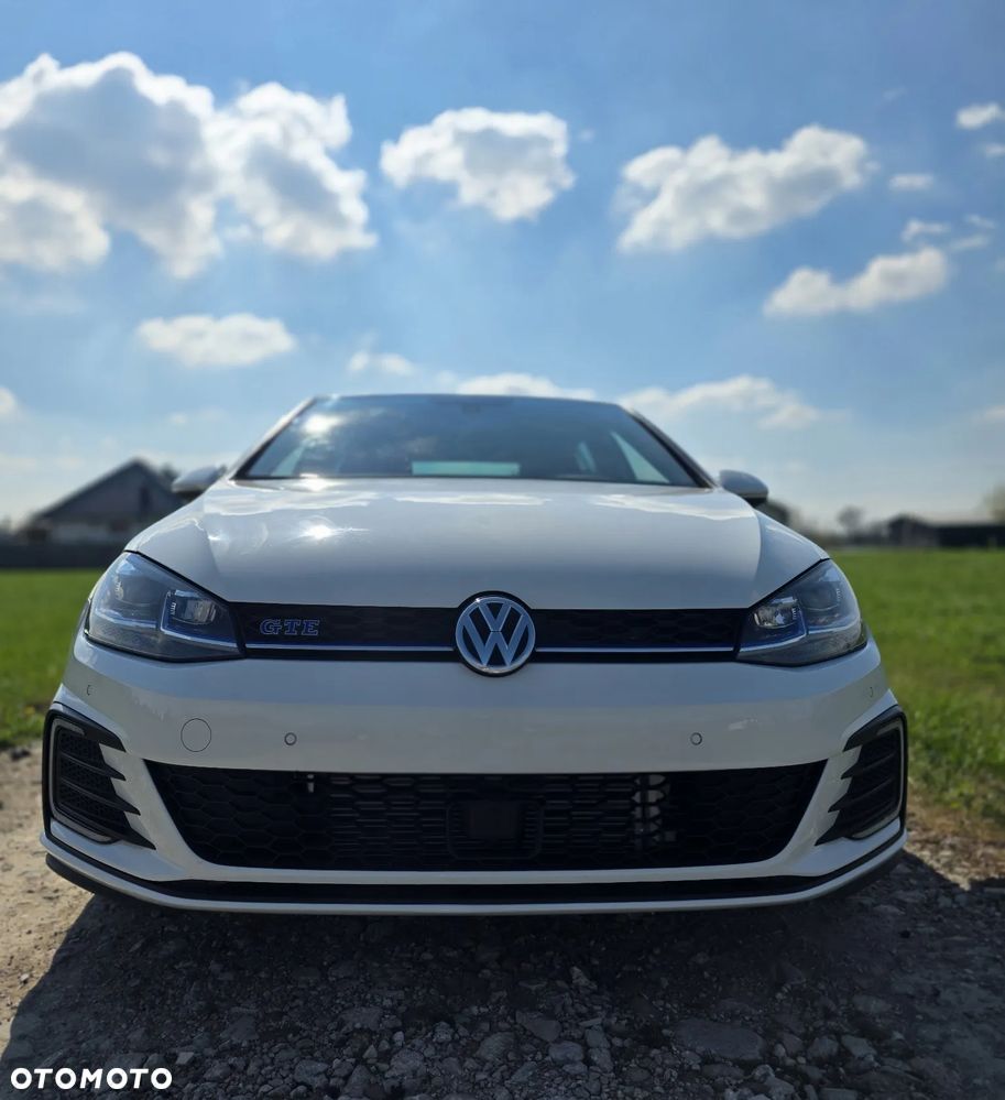 Volkswagen Golf - 11