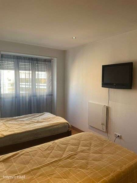 Vendo apartamento T2 em Alvalade - Grande imagem: 4/7