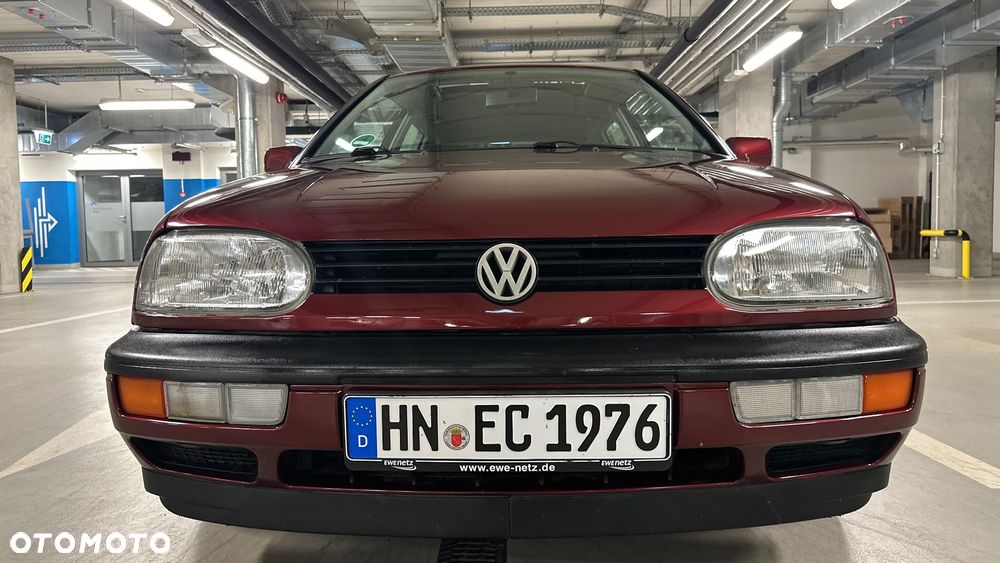 Volkswagen Golf - 28