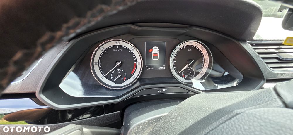 Skoda Superb 2.0 TDI 4x4 L&K DSG - 13