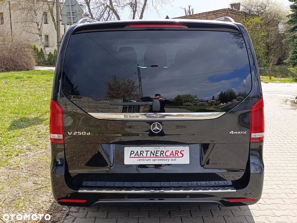 Mercedes-Benz Klasa V 250 d 4-Matic Exclusive 7G-Tronic - 9