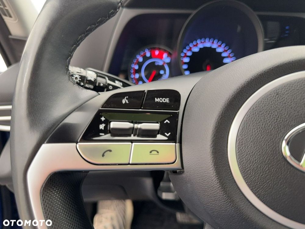 Hyundai Elantra - 23