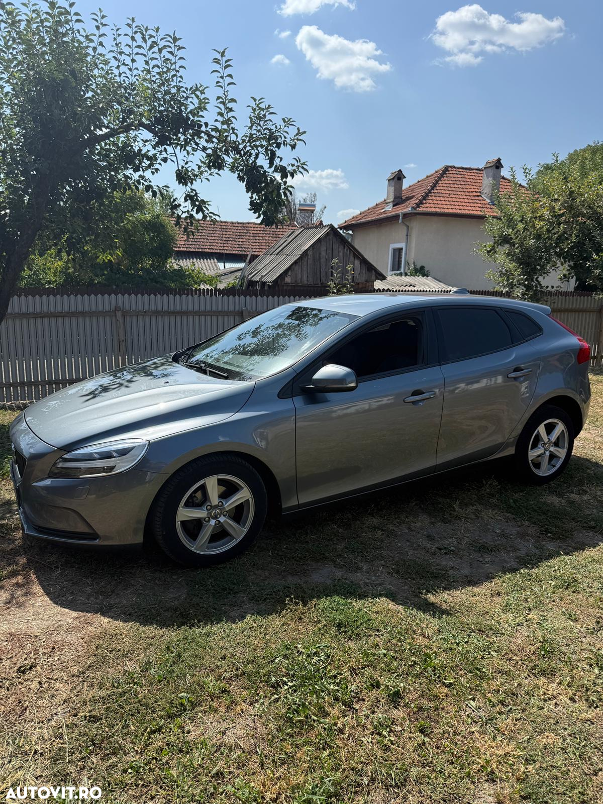 Volvo V40 D2 Momentum - 2