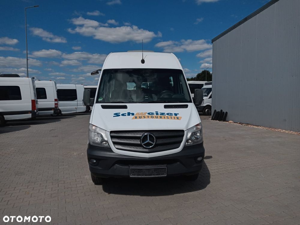Mercedes-Benz Model 516 - 3