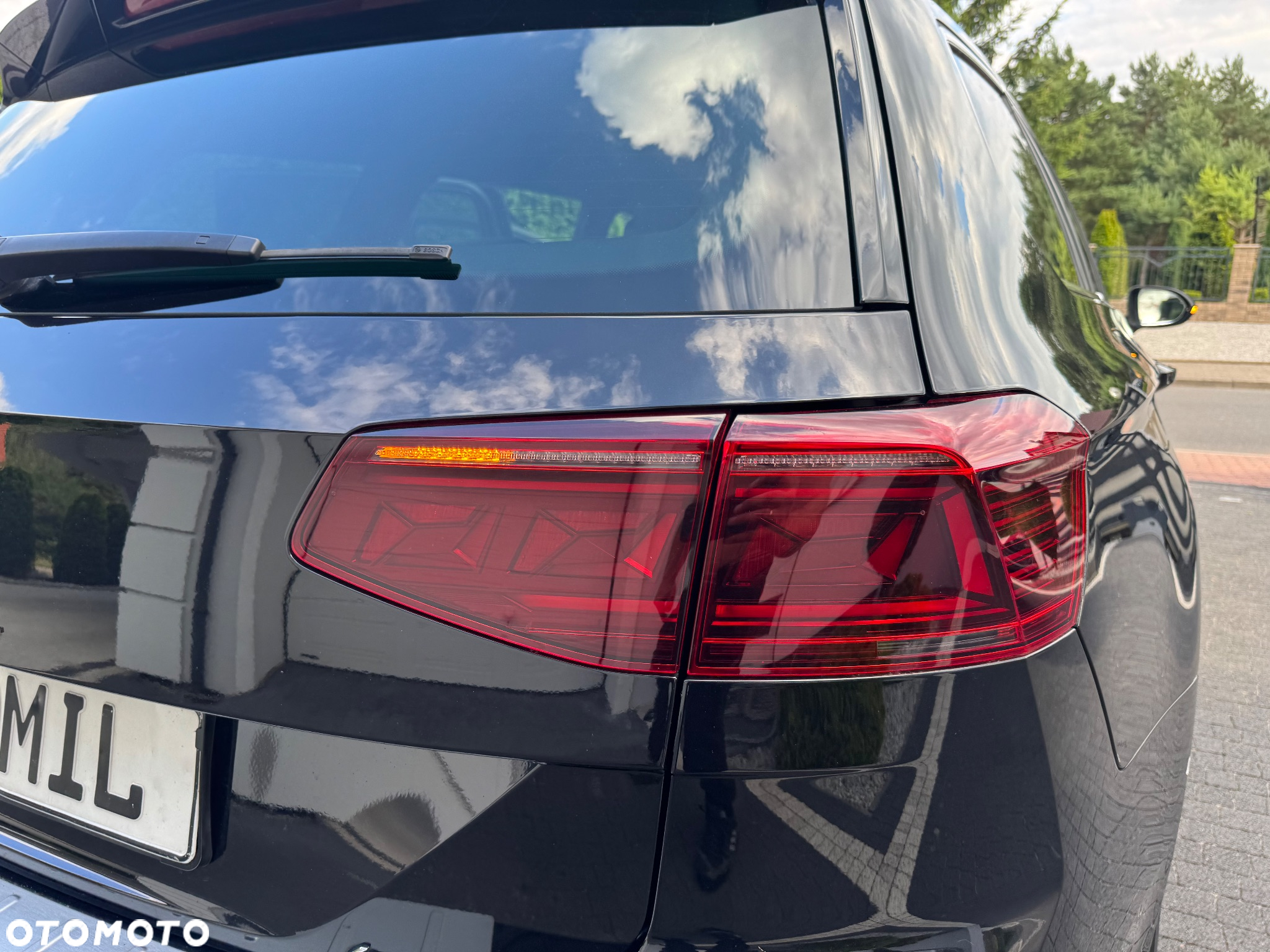 Volkswagen Passat Variant 2.0 TDI SCR DSG 4Motion Elegance - 30