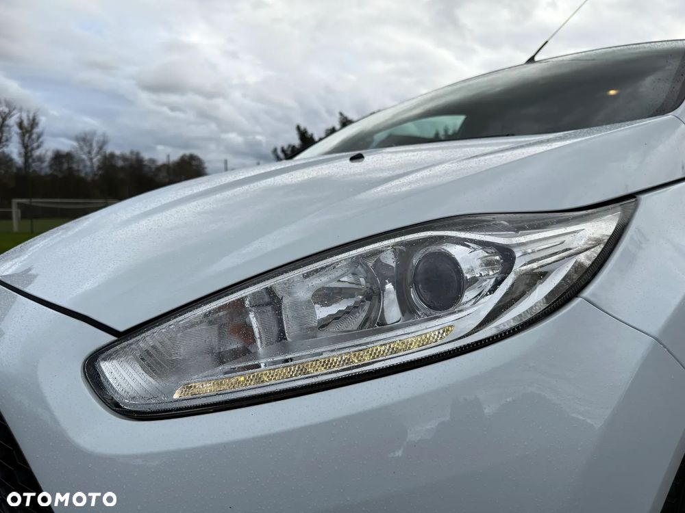 Ford Fiesta 1.5 TDCi SYNC Edition - 29