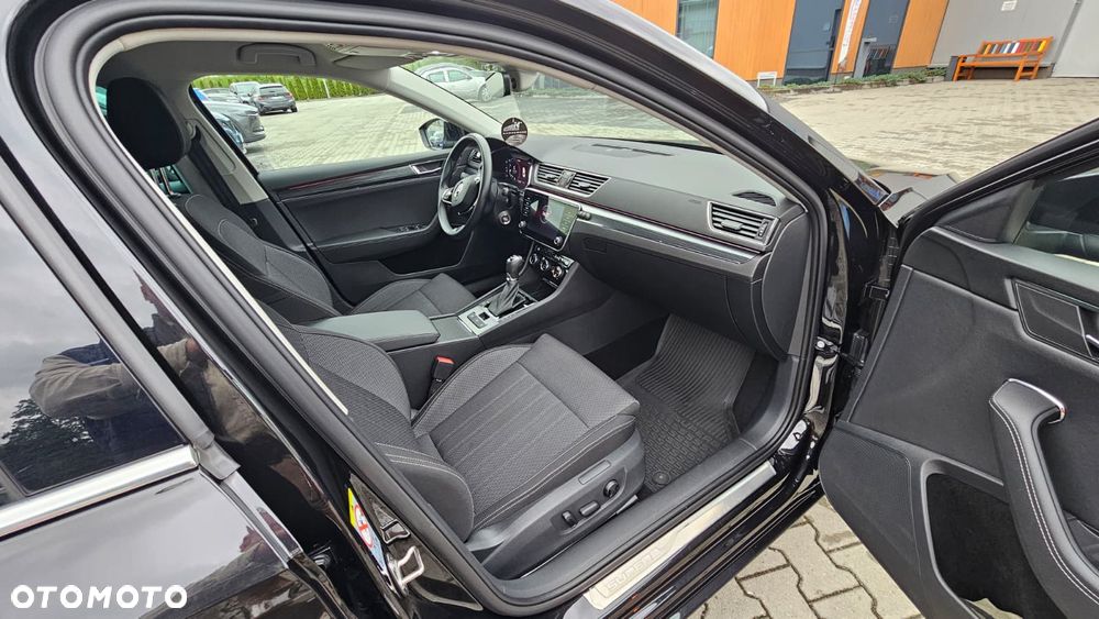 Skoda Superb 2.0 TDI SCR Style DSG - 2