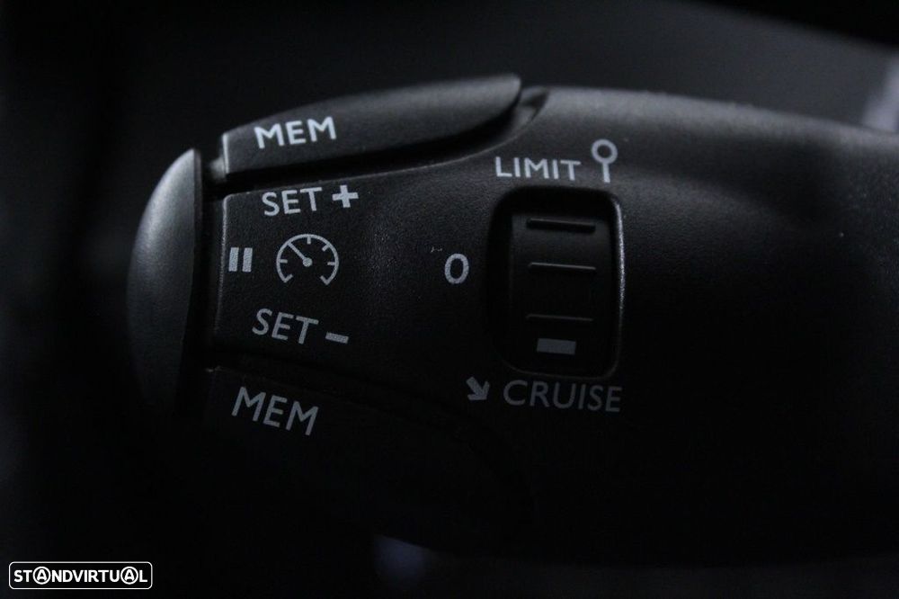 Peugeot 2008 1.2 PureTech Active - 27