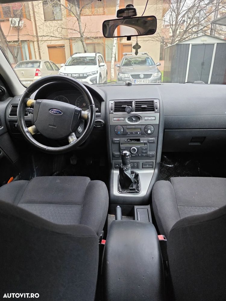 Ford Mondeo 2.0 TDCI Ambiente - 7