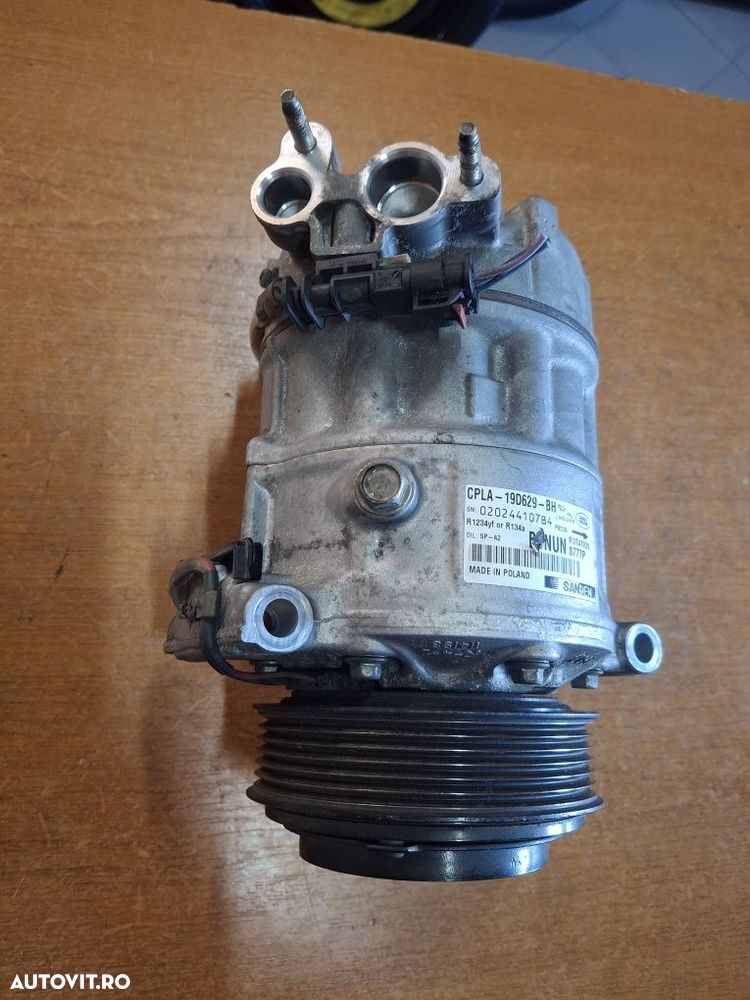 Compresor aer condiționat Jaguar XF  Land Rover Velar 2.0D - 3