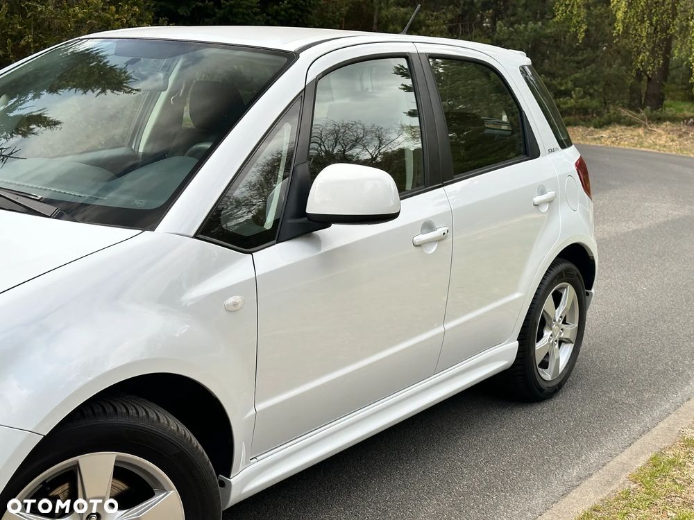 Suzuki SX4 1.6 VVT 4x2 City+ - 11