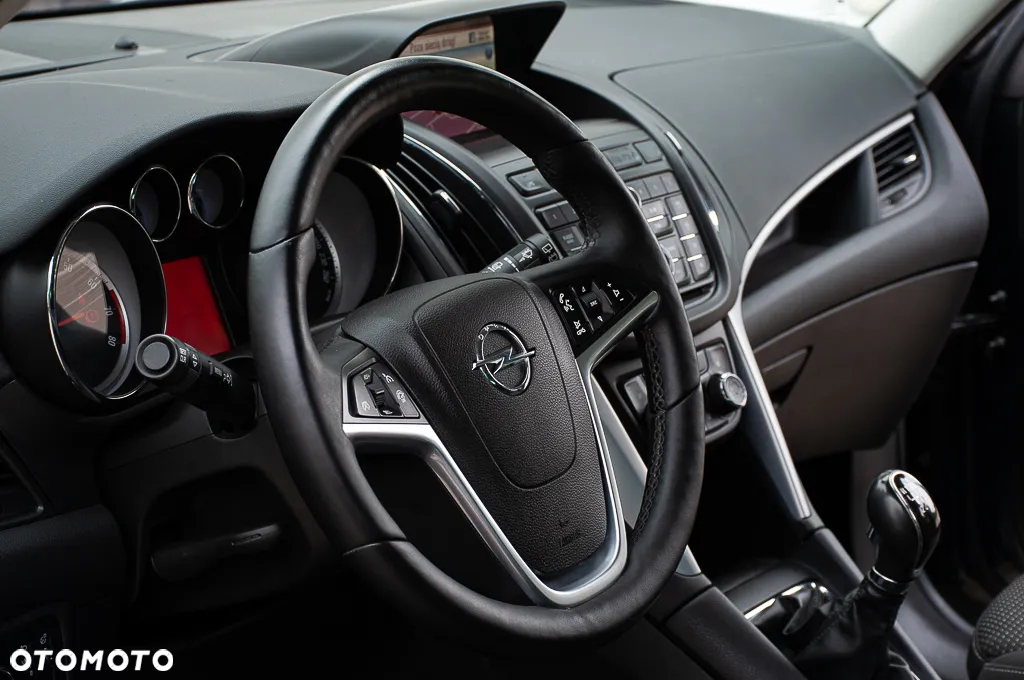 Opel Zafira 1.4 T Cosmo - 25