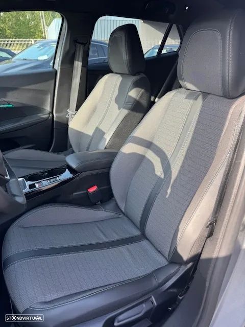 Peugeot 2008 1.2 PureTech Allure Pack - 4