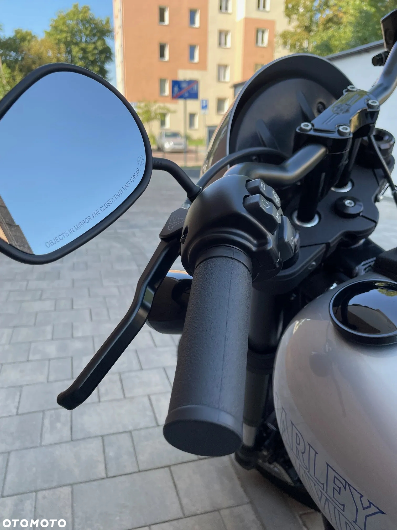 Harley-Davidson Dyna Low Rider - 11
