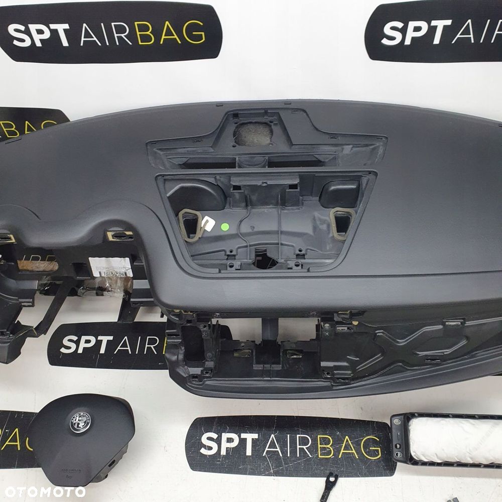 ALFA ROMEO GULIETTA LIFT DESKA ROZDZIELCZA KONSOLA KOKPIT PULPIT PODUSZKI AIRBAG AIR BAG PASY KIT SET - 3
