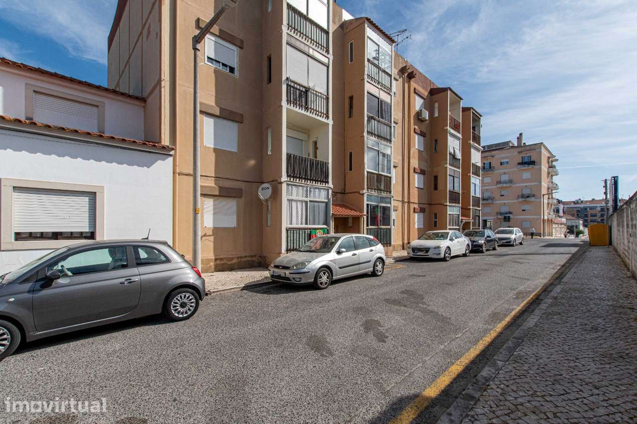 Apartamento T2 Carregado - Grande imagem: 2/18