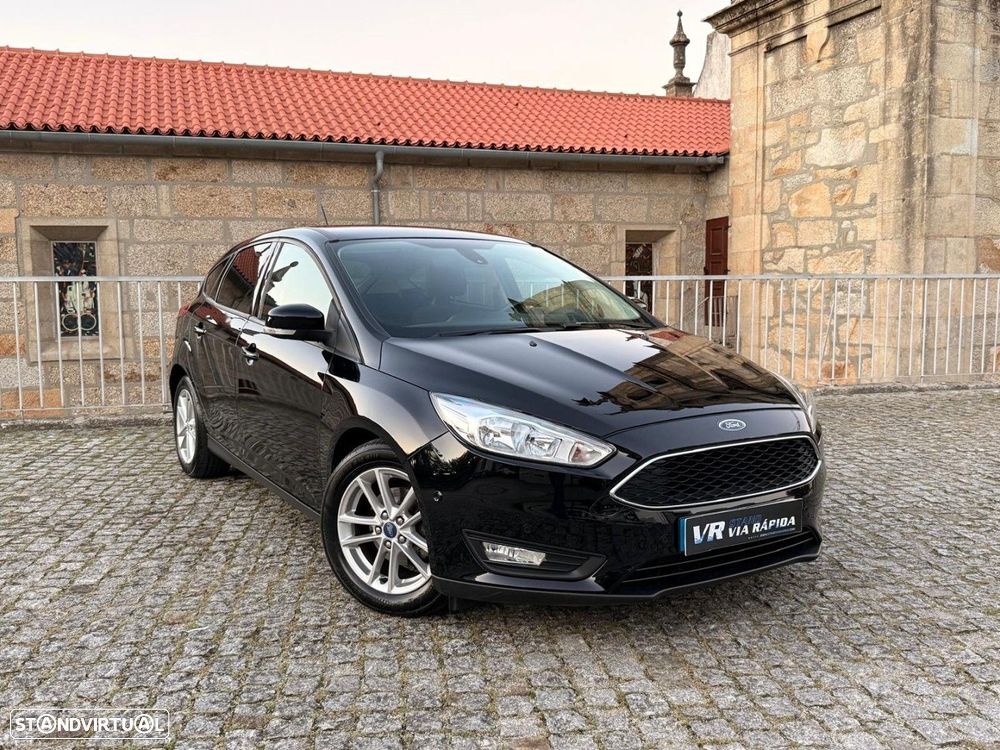 Ford Focus 1.5 TDCi EcoBlue Titanium - 4