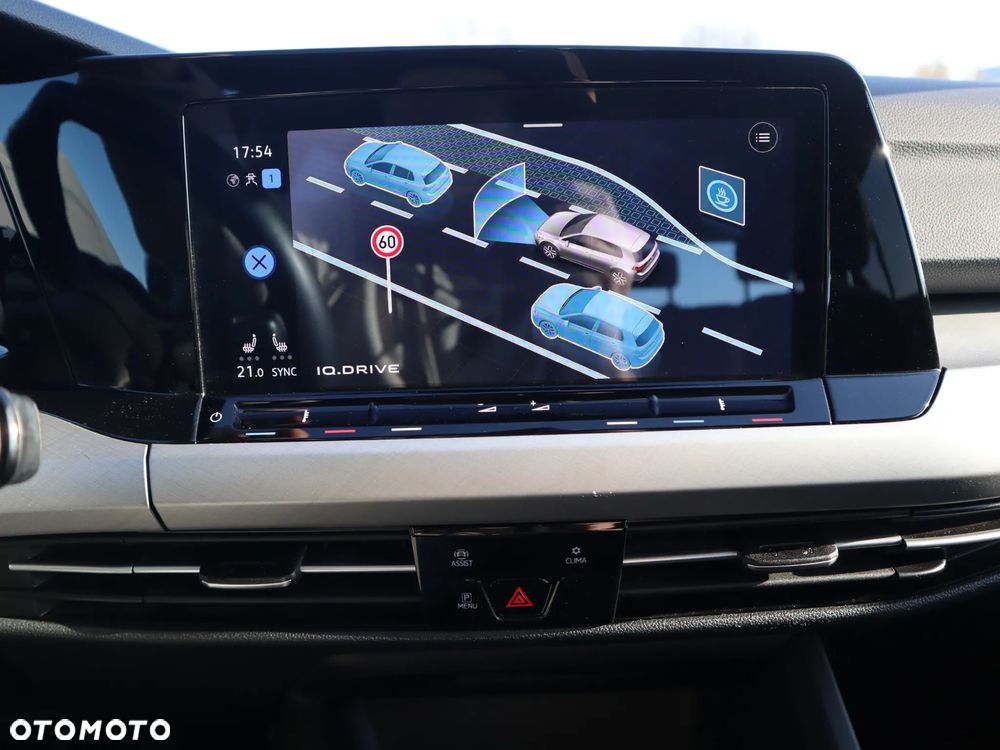 Volkswagen Golf - 22