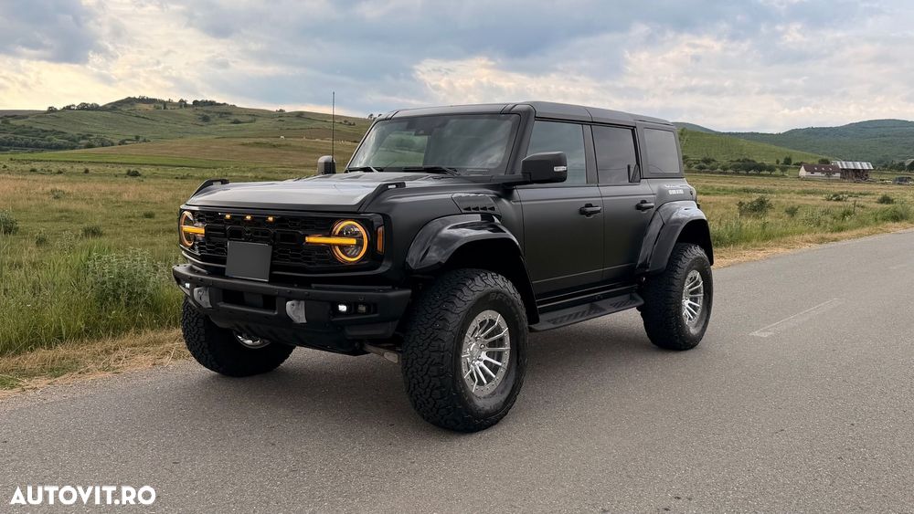 Ford Bronco - 15