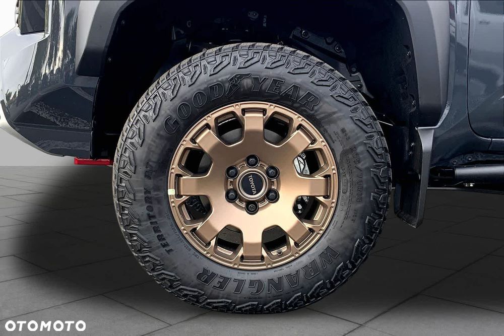 Toyota Tacoma - 6