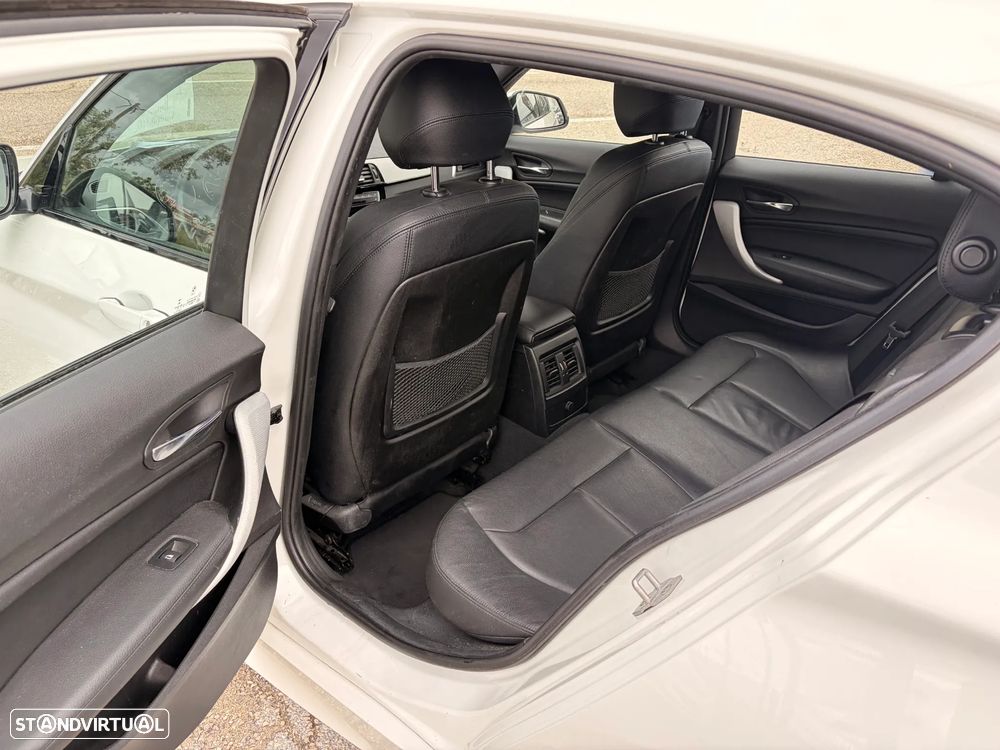 BMW 116 d Pack Desportivo M Auto - 16