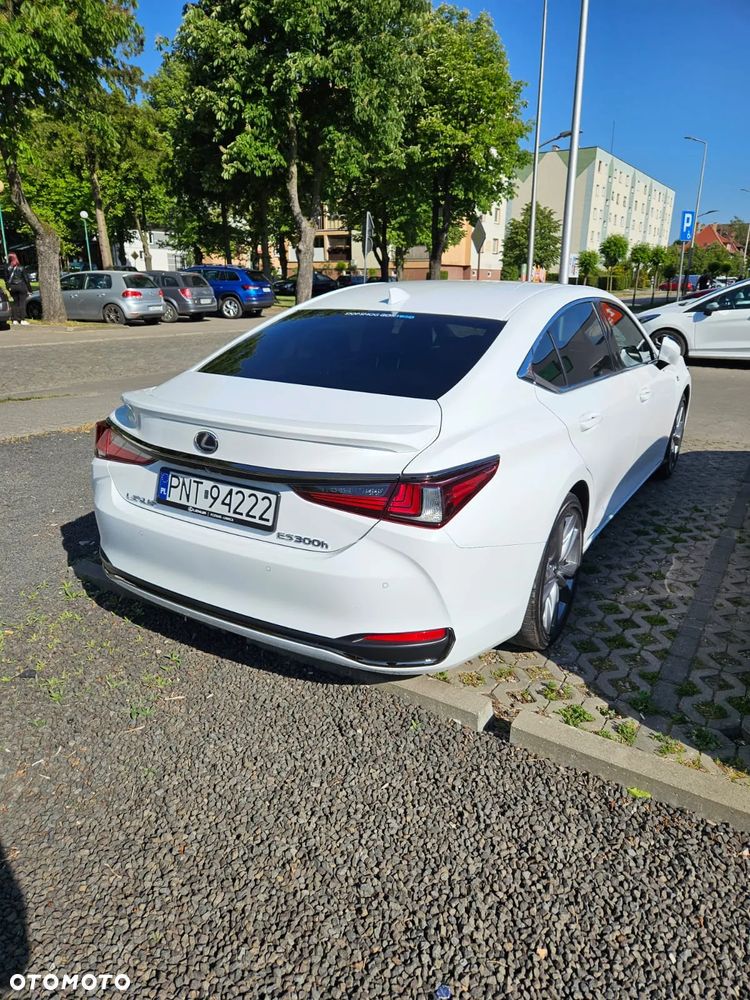 Lexus ES 300h F Sport - 7