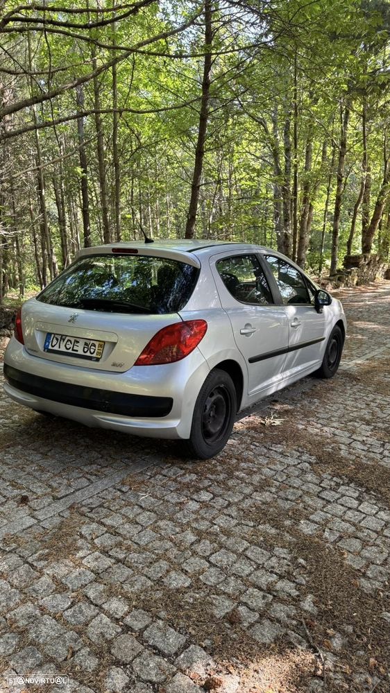 Peugeot 207 - 4