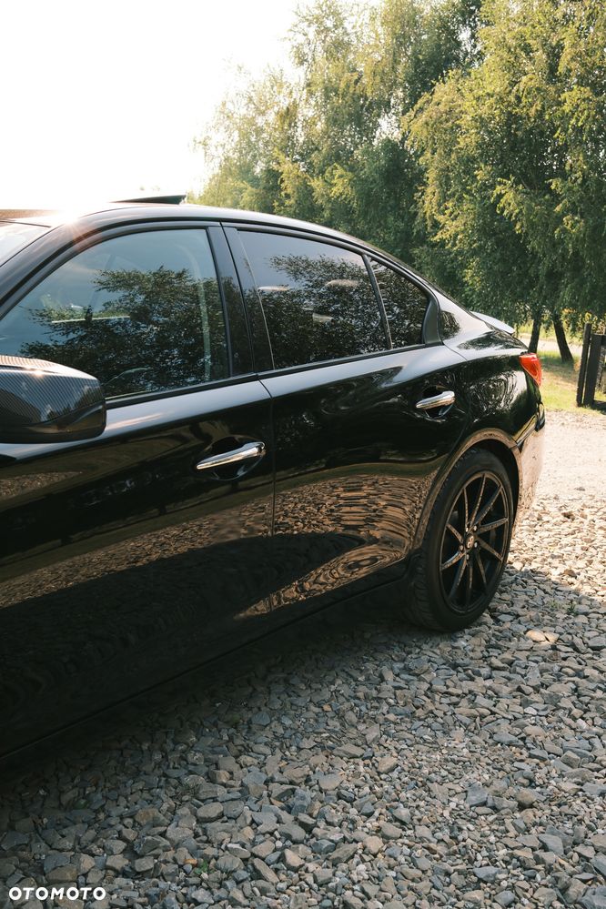 Infiniti Q50 - 8