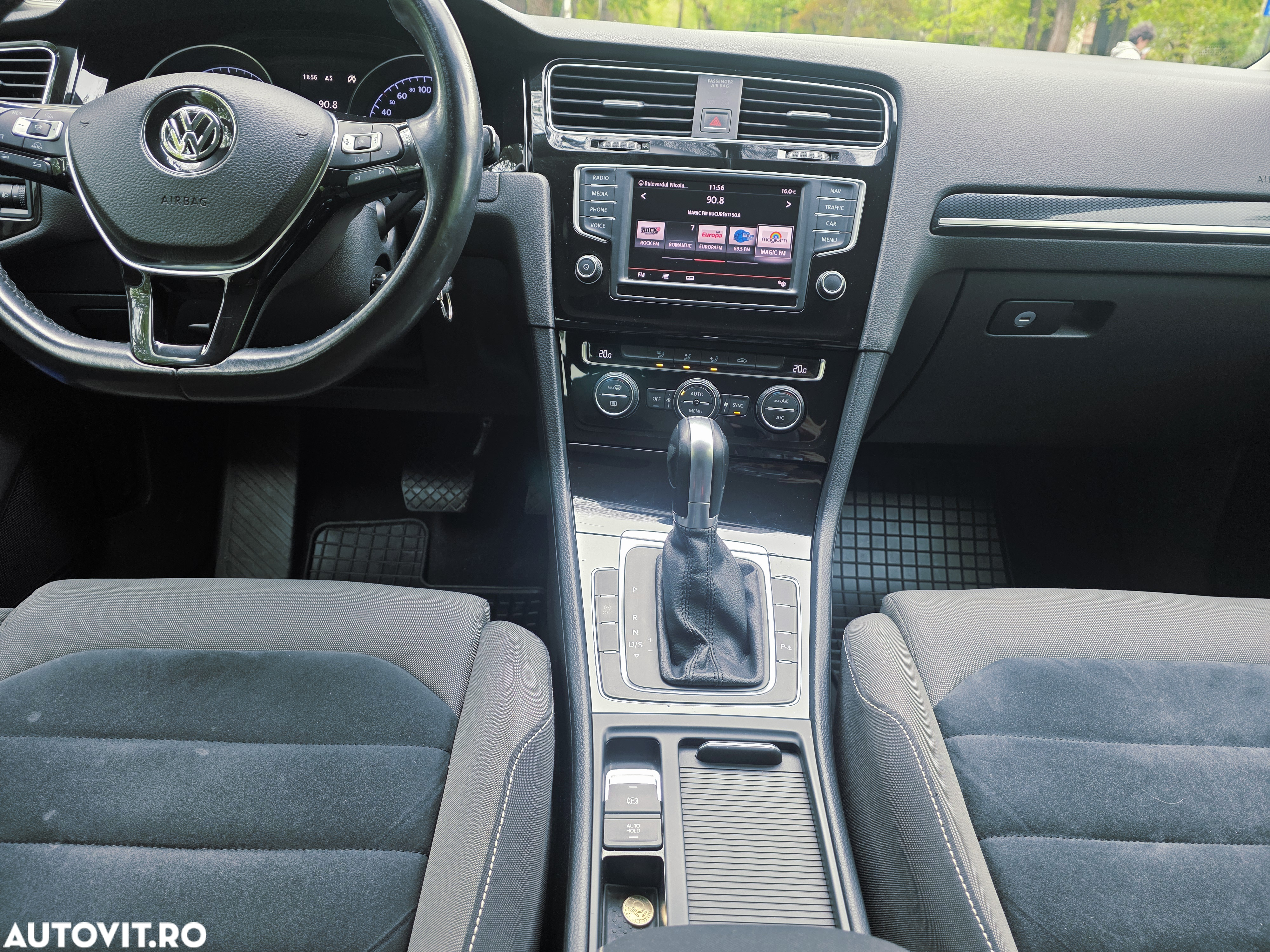 Volkswagen Golf 2.0 TDI DPF BMT DSG Comfortline - 20