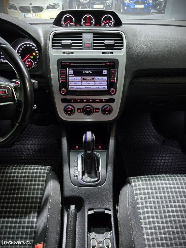 VW Scirocco 2.0 TSI BlueMotion DSG - 22