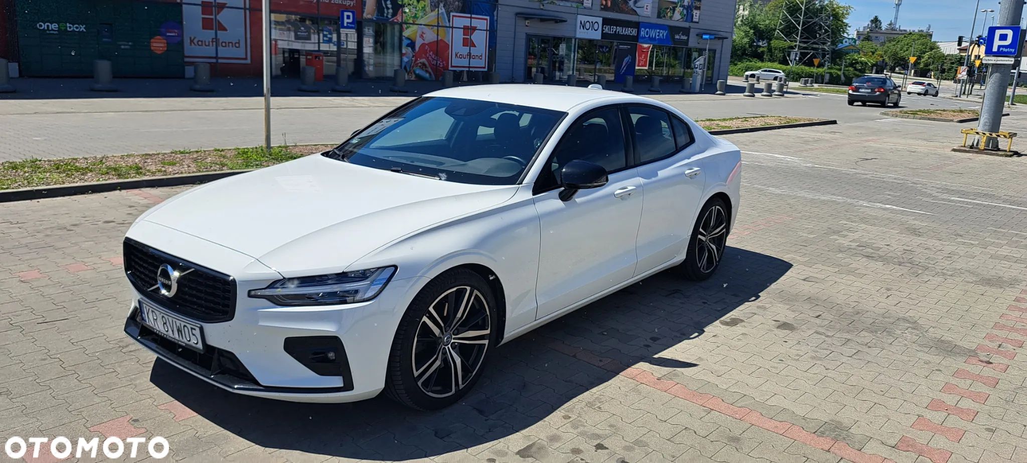 Volvo S60 T4 R-Design - 1