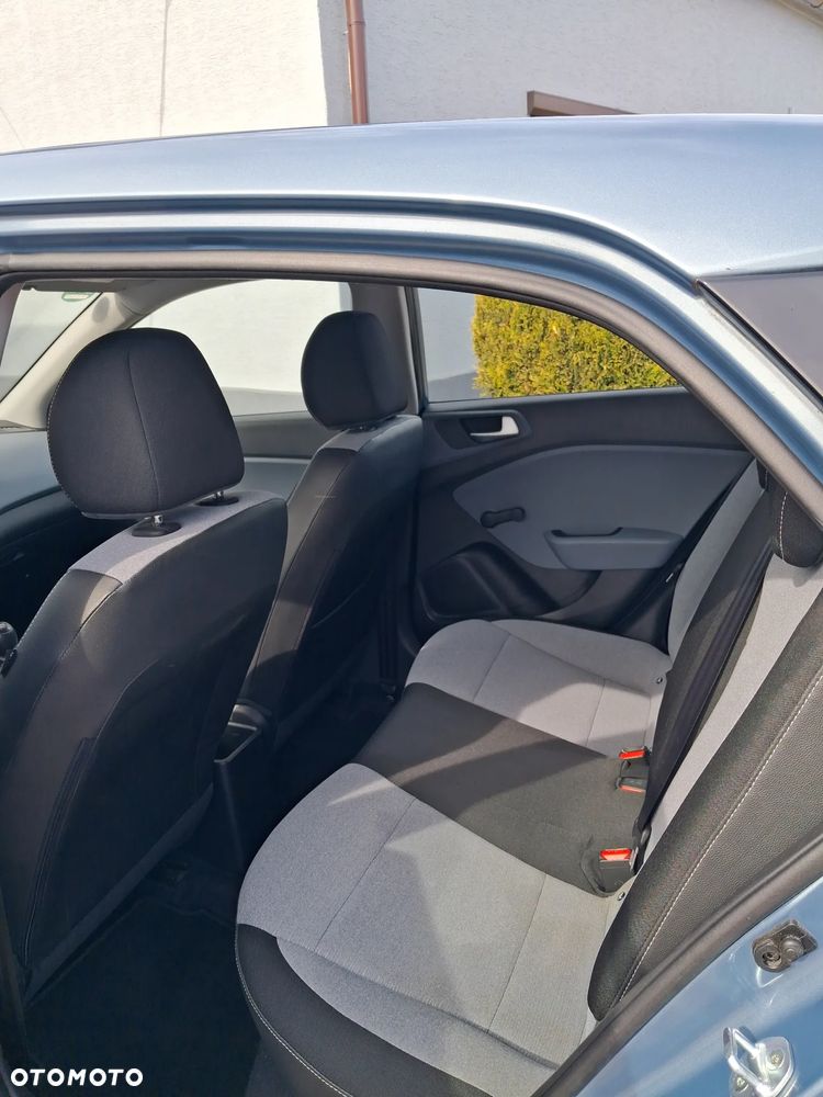 Hyundai i20 - 12