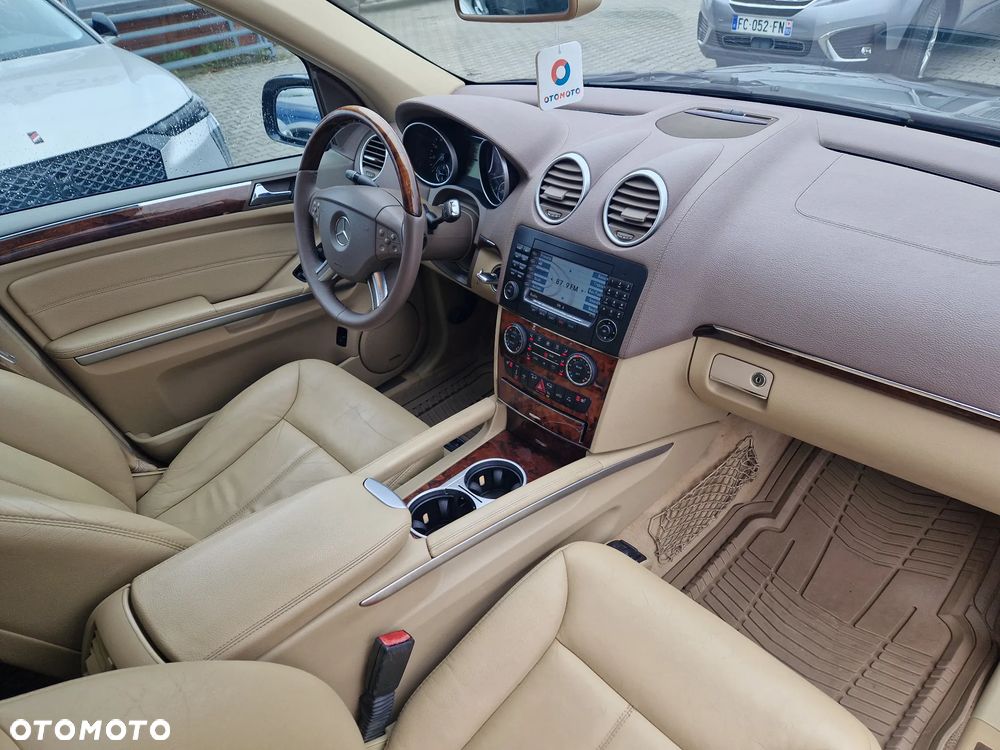 Mercedes-Benz GL - 39