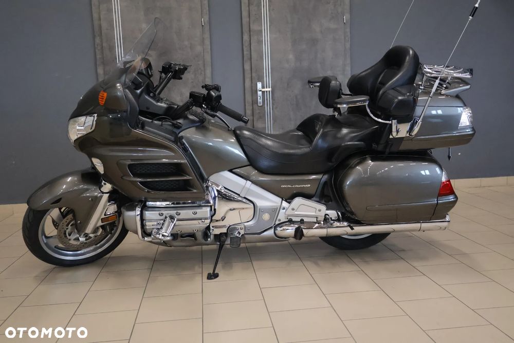 Honda GL - 24