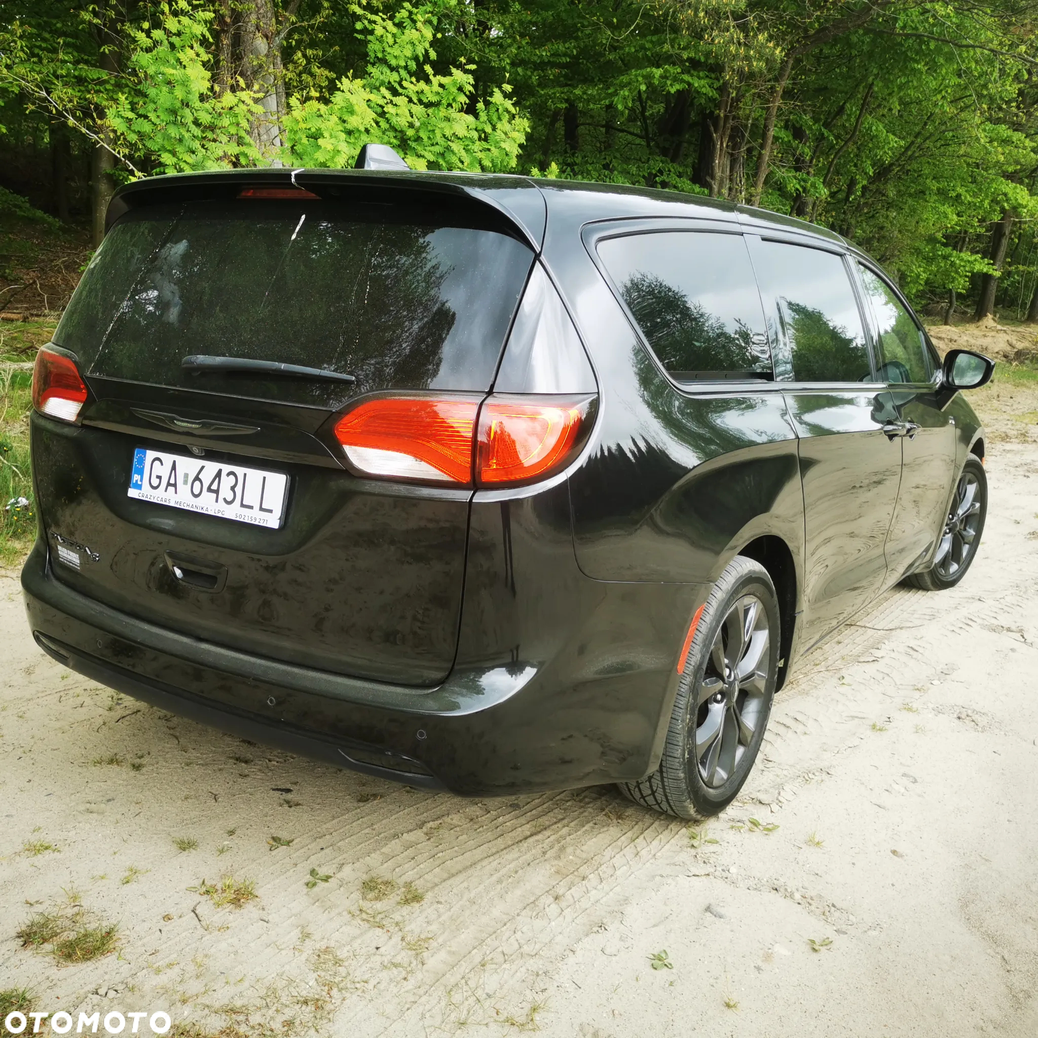 Chrysler Pacifica - 5