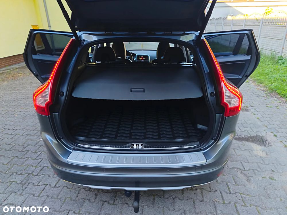 Volvo XC 60 D4 Geartronic Summum - 24