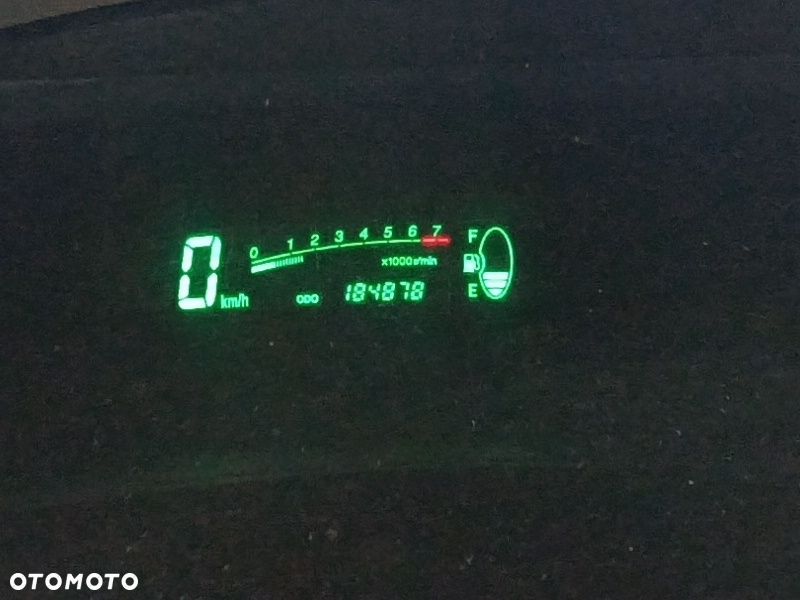 Toyota Yaris - 4