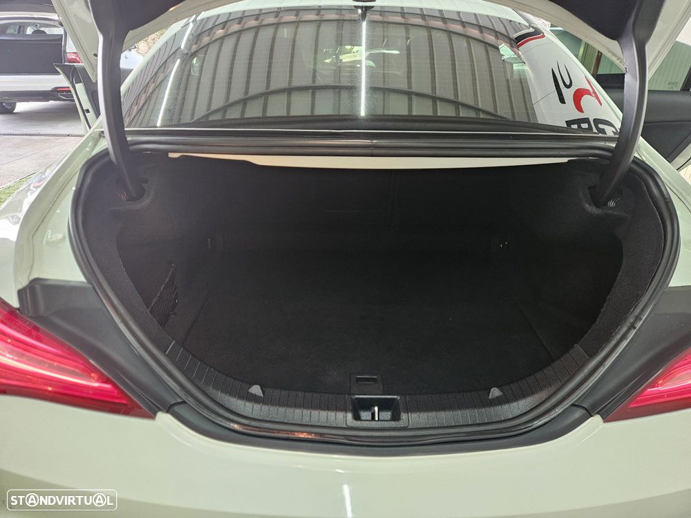 Mercedes-Benz CLA 180 d AMG Line - 8